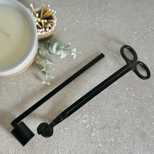 Black metal wick trimmer